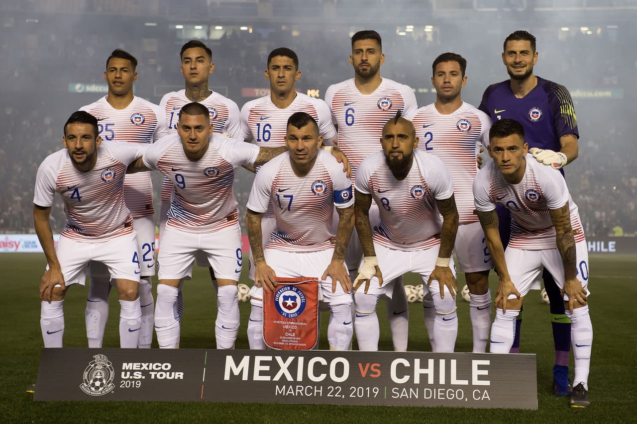 Chile presentó su once titular con Arturo Vidal como principal figura para enfrentar a México.