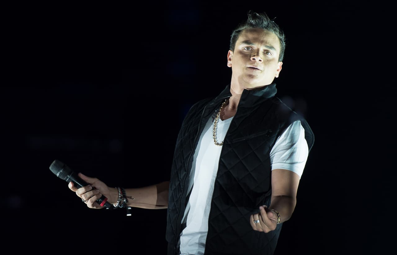 <b><a href="https://www.univision.com/entretenimiento/asi-consiguio-silvestre-dangond-cambiar-su-estilo-de-vida-y-fue-gracias-a-sus-hijos">SILVESTRE DANGOND </a></b>- Mejor Álbum de Cumbia/Vallenato: ‘Esto es vida’.
<br>