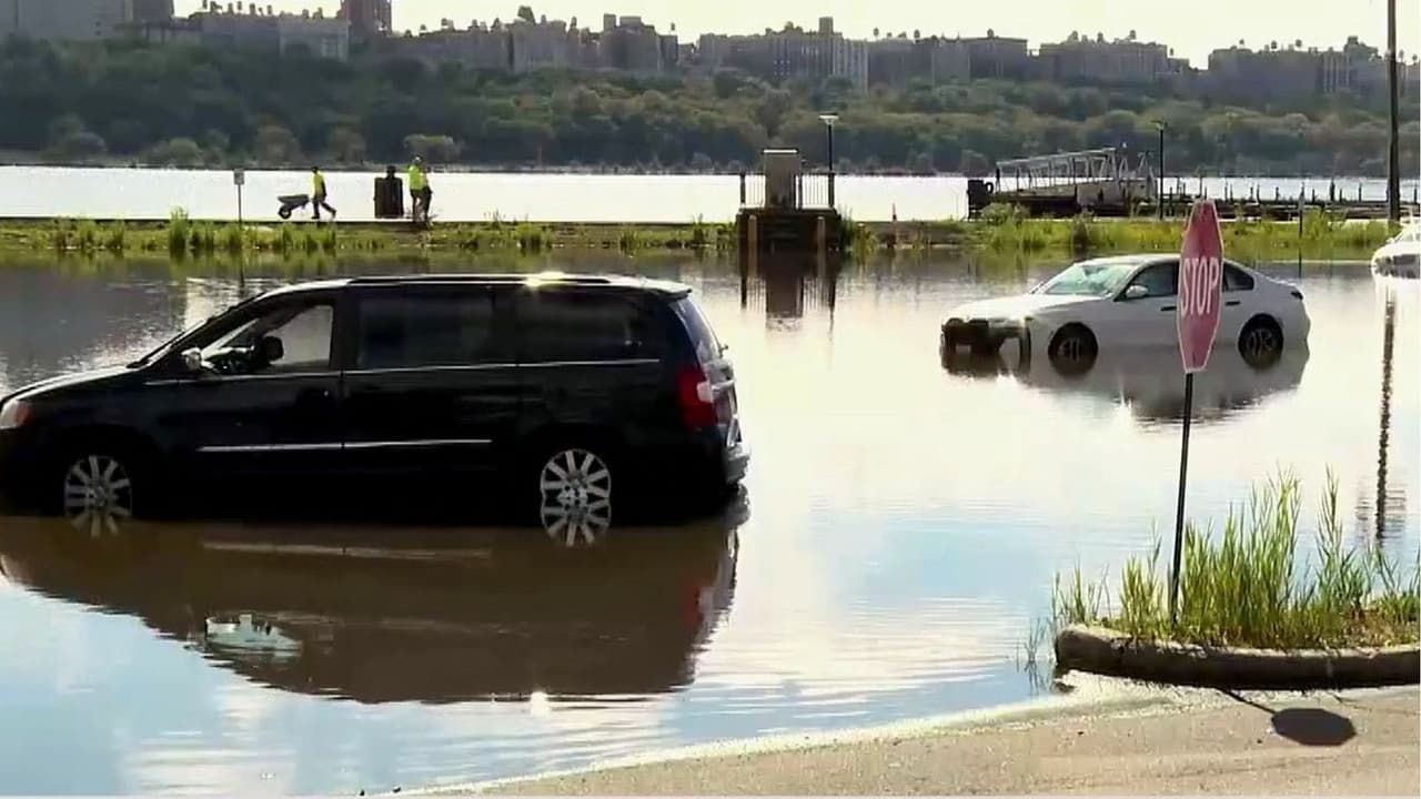Investigan posible fraude con seguros de autos tras las inundaciones por la tormenta Nor'easter