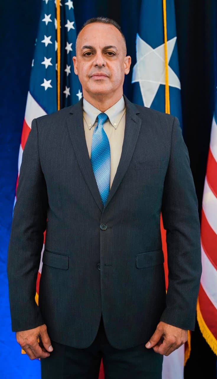 Antonio López Figueroa - Fue designado como comisionado del Negociado de la Policía de Puerto Rico. El coronel López Figueroa es un destacado oficial de la Policía de Puerto Rico con sobre 33 años de servicio.