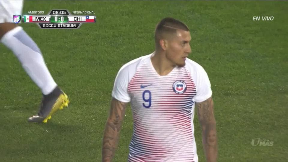 Tiro desviado de Nicolás Castillo