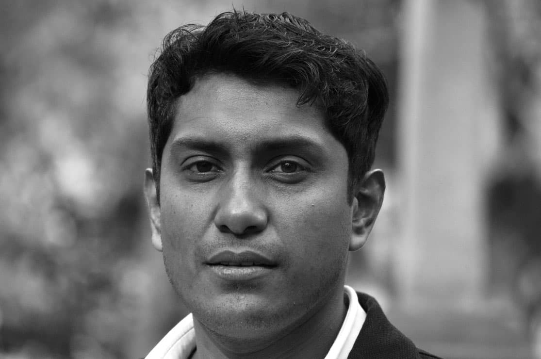 Su primera oportunidad histriónica en la pantalla grande fue en el 2006 en la cinta 'Así del precipicio' con un personaje pequeño.