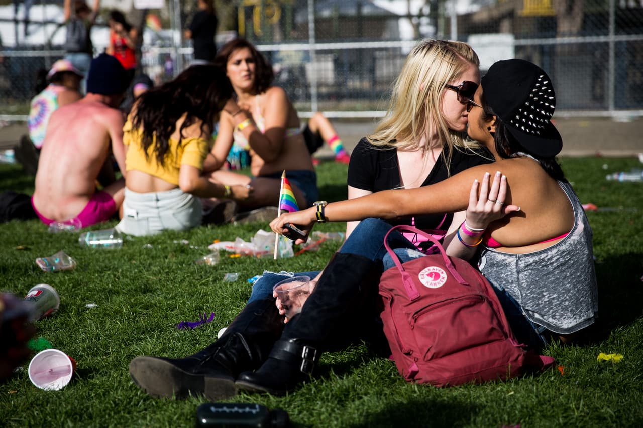 Cientos salieron a las calles de San Francisco para celebrar el Orgullo Gay.