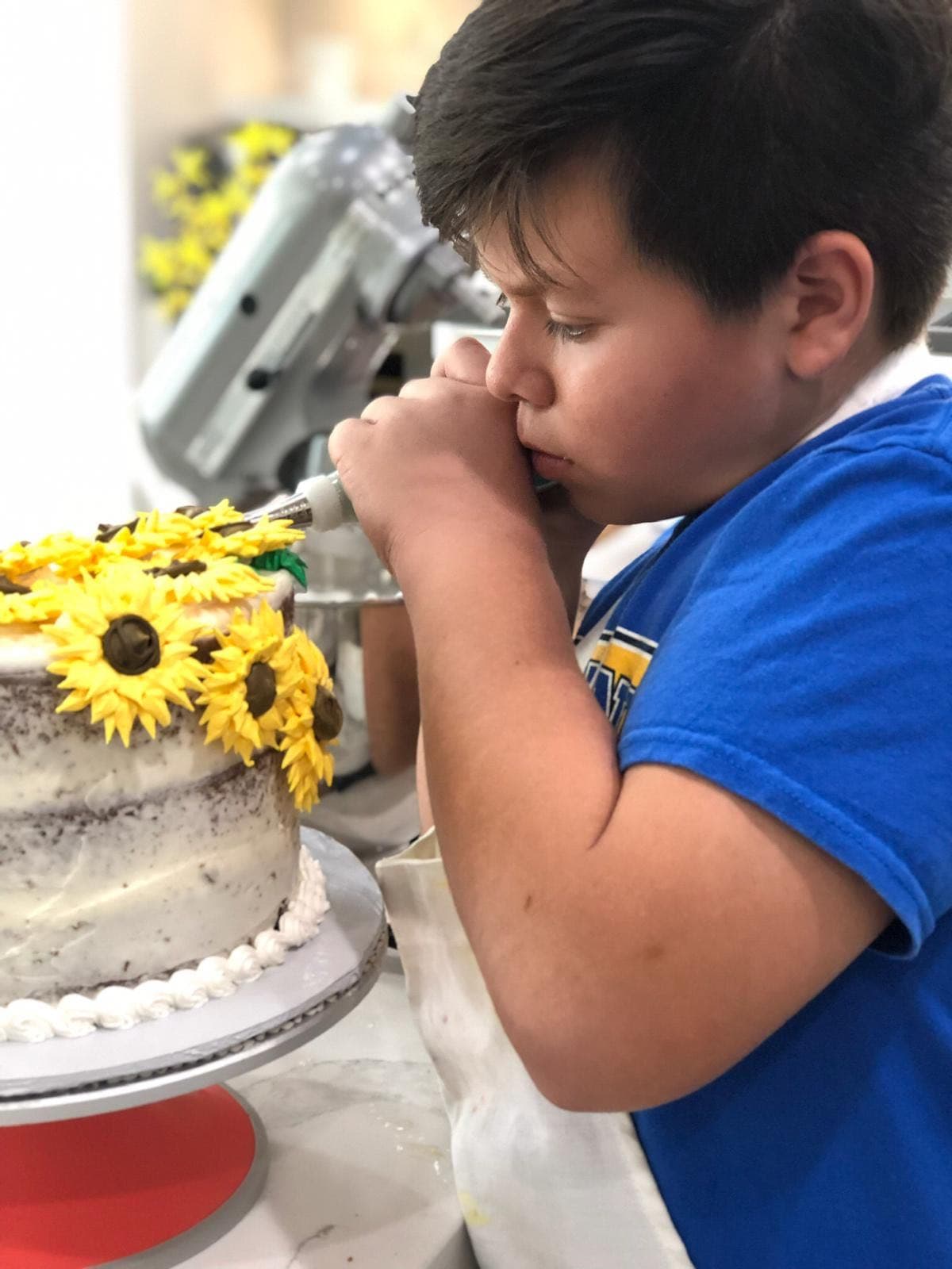 Su paciencia y perfeccionismo no solo lo plasma en sus pasteles y platos, sino también en la limpieza ya que "siempre tengo que dejar la cocina perfecta", dice Diego.