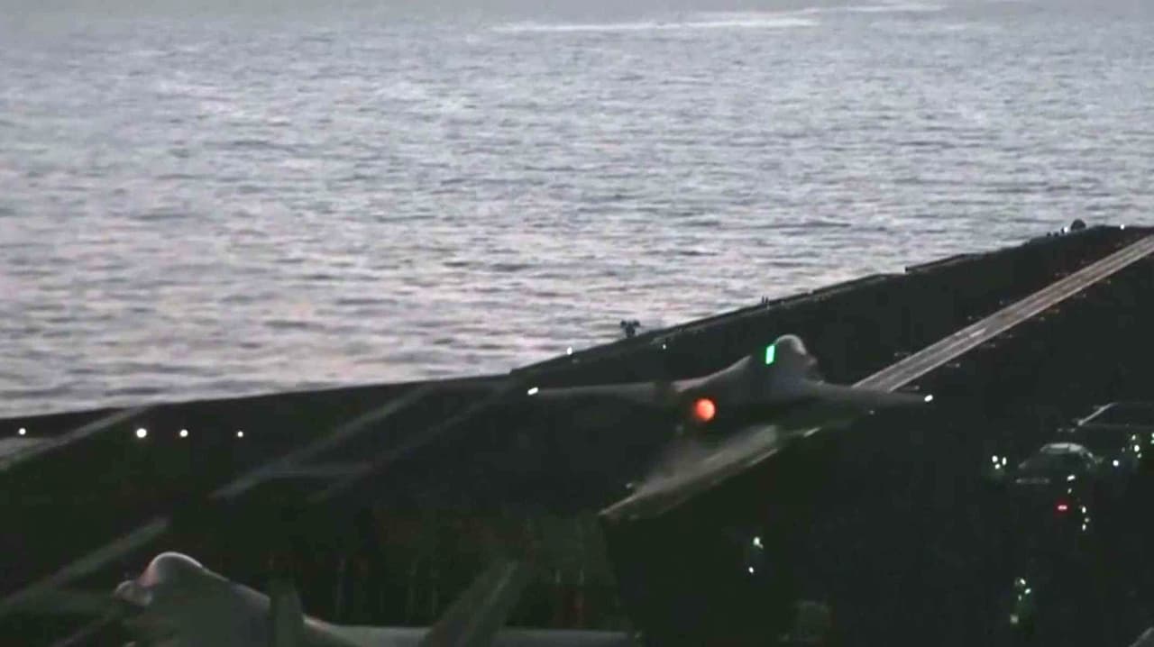 El Pentágono moviliza tres buques e infantes para reabrir el paso en el Estrecho de Ormuz