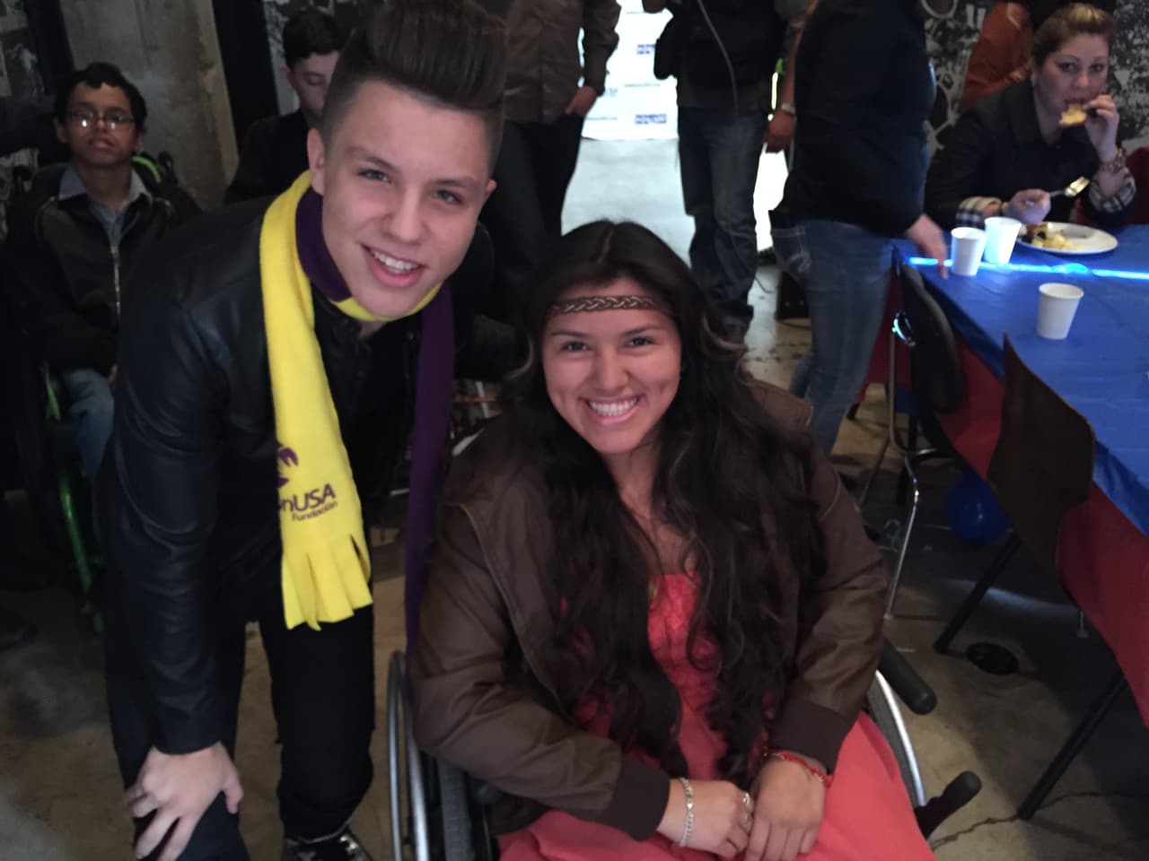 Varios artistas abrieron su corazón para escuchar las historias de los niños del Teletón USA.