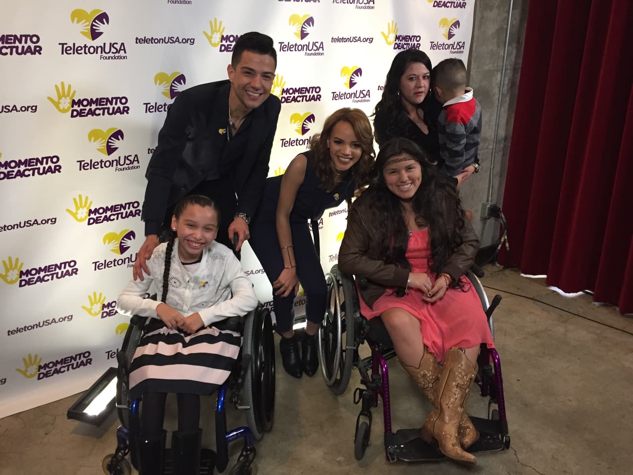 Varios artistas abrieron su corazón para escuchar las historias de los niños del Teletón USA.