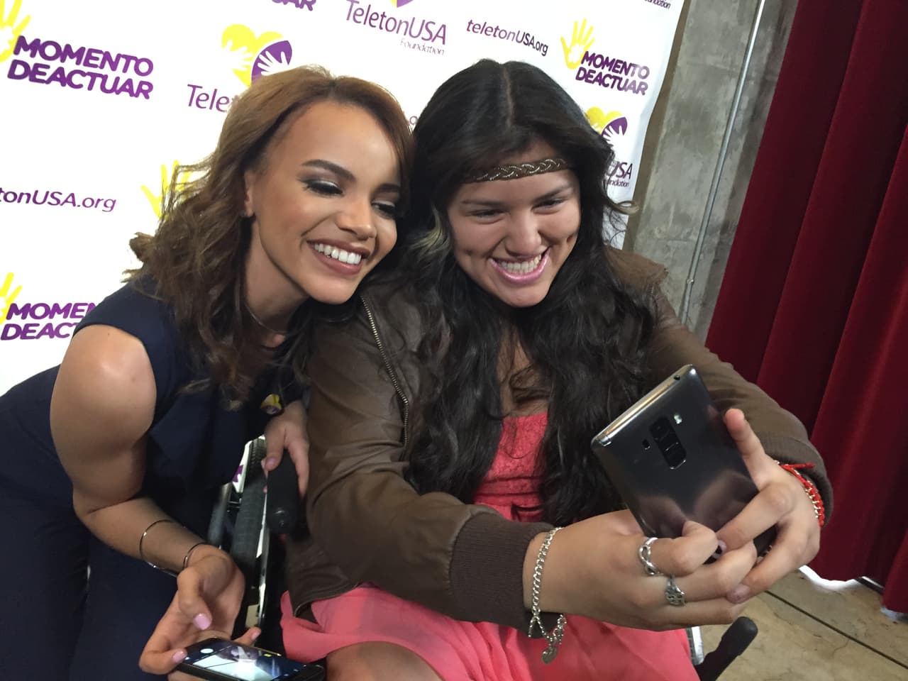 Varios artistas abrieron su corazón para escuchar las historias de los niños del Teletón USA.