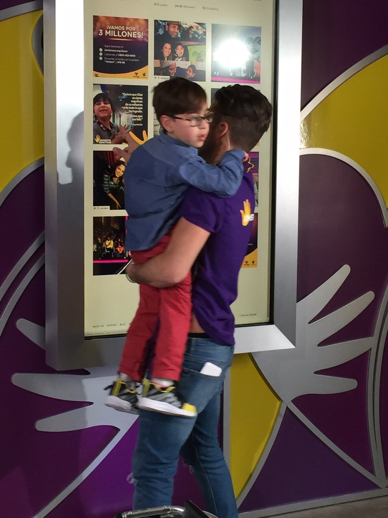 Varios artistas abrieron su corazón para escuchar las historias de los niños del Teletón USA.