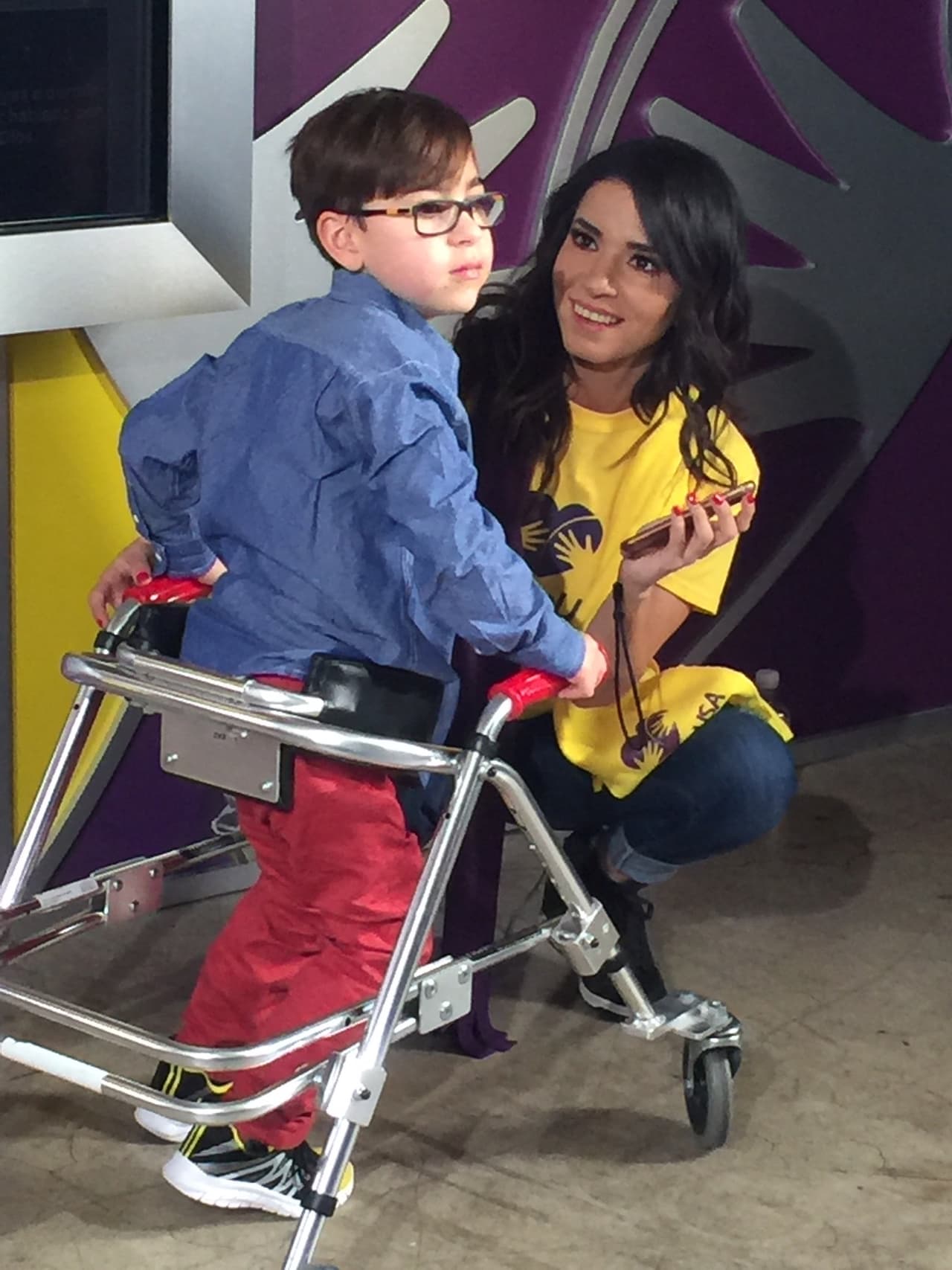 Varios artistas abrieron su corazón para escuchar las historias de los niños del Teletón USA.