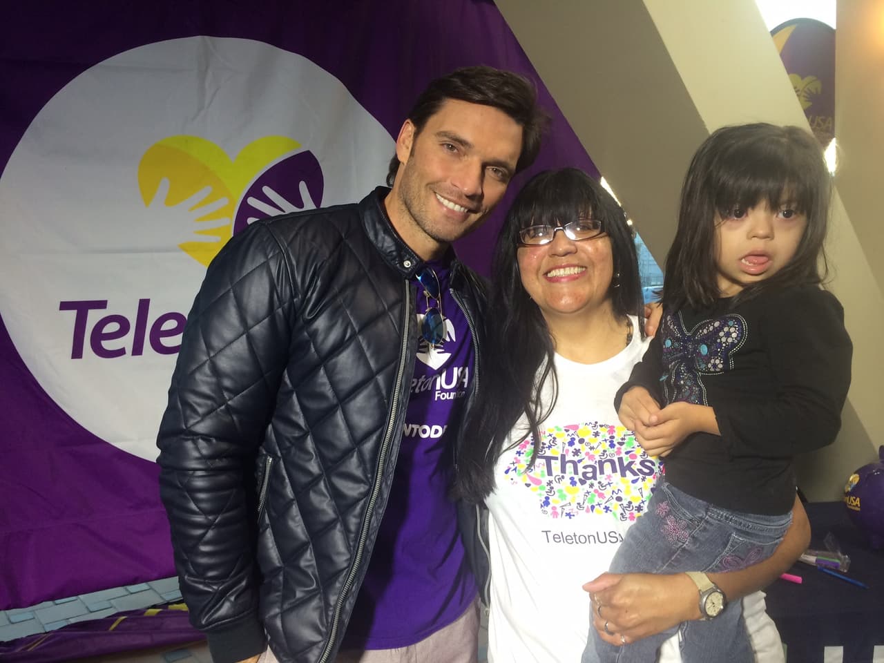 Varios artistas abrieron su corazón para escuchar las historias de los niños del Teletón USA.