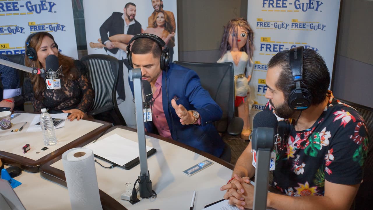 <b><a href="http://www.univision.com/temas/larry-hernandez">Larry Hernández</a></b> está de manteles largos con su nuevo disco 'Lo Blanco y Lo Negro de Mi Vida' y confesó que algunas de las canciones las escribió en la carcel.