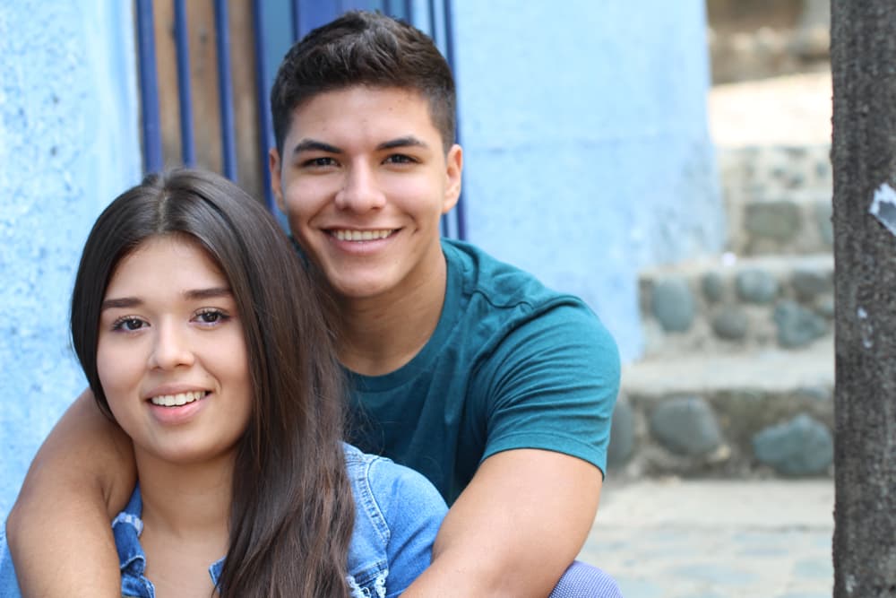 Esas personas alocadas que siempre están haciendo las cosas sin pensarlas, de una forma irresponsable y con actitudes emocionales, a ti no te convienen, pues eres tranquilo y te gustan las cosas bien hechas.