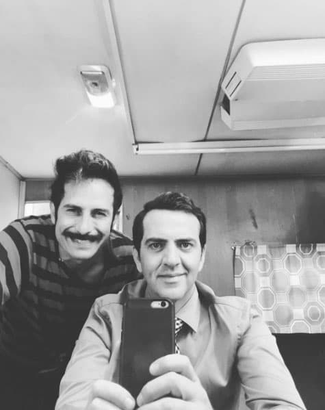 Esperando en el camerino... ¿Qué estarán tramando Pablo Valentín y Flavio medina?