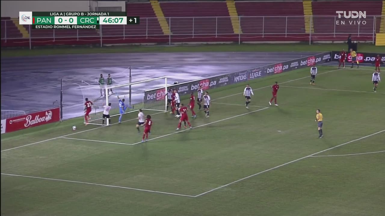 ¡Cerca de un golazo olímpico! Moreira le quita la gloria a Davis