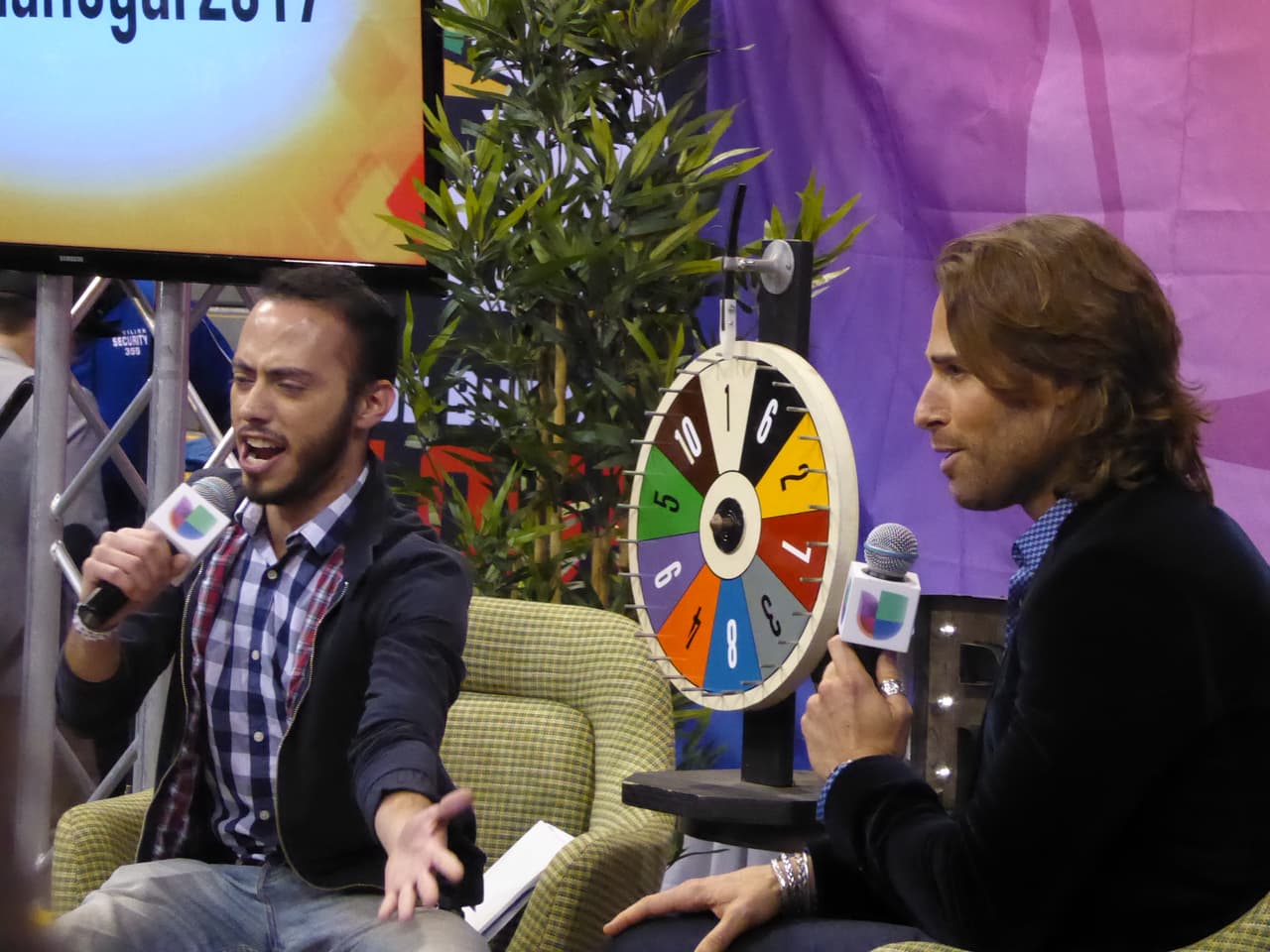 Sebastián contó algunas intimidades como que le gusta dormir acompañado y con poca ropa.