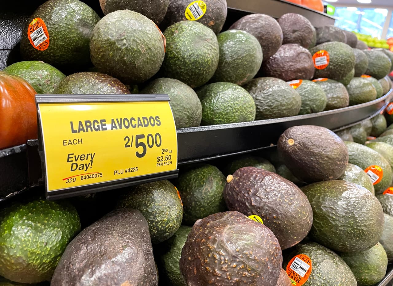 En los supermercados, el precio tampoco es muy accesible, ya que ronda los $2.50 por pieza.