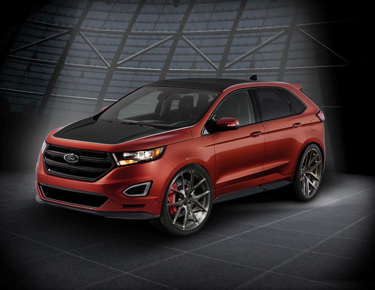 Lujo y rendimiento se juntan en esta Ford Edge Ignition por Webasto. Mostrando componentes de fibra de carbono y partes que mejoran el rendimiento, este Edge Sport cuenta con más potencia y una maniobrabilidad más rigurosa que le dan una sensación de lujo reservada para vehículos de más precio.