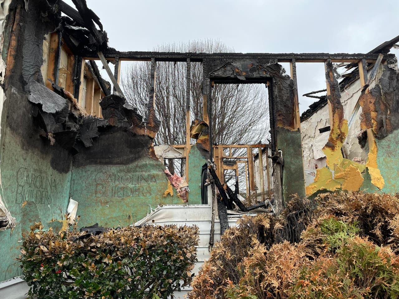 “El costo del inmueble al 100%, las pertenencias al interior, daños colaterales y hasta gastos médicos en algunas ocasiones”, agregó Sandoval.