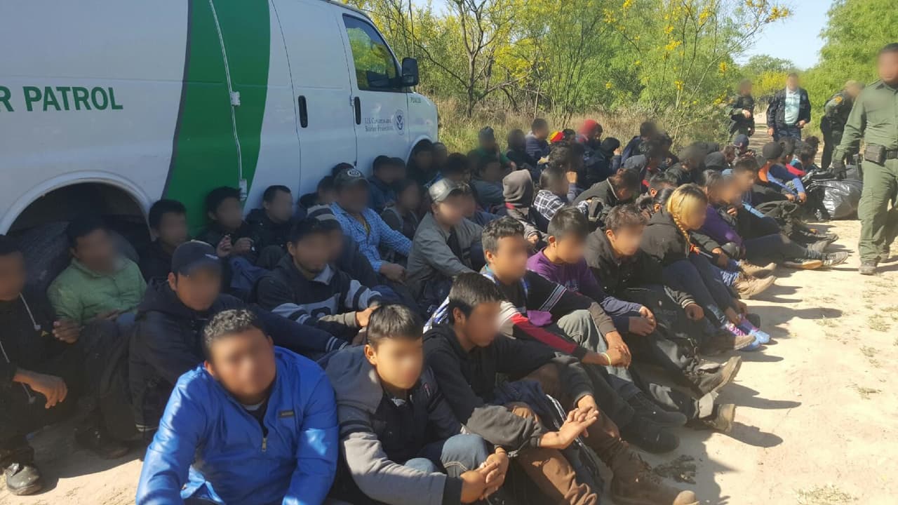 Detienen a 102 inmigrantes indocumentados en Fronton, Texas
