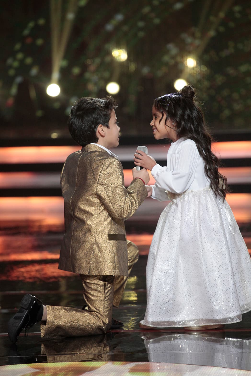 La originaria de Veracruz cantó por primera vez en el escenario de Pequeños Gigantes y con su tierna voz cautivó a los asistentes.