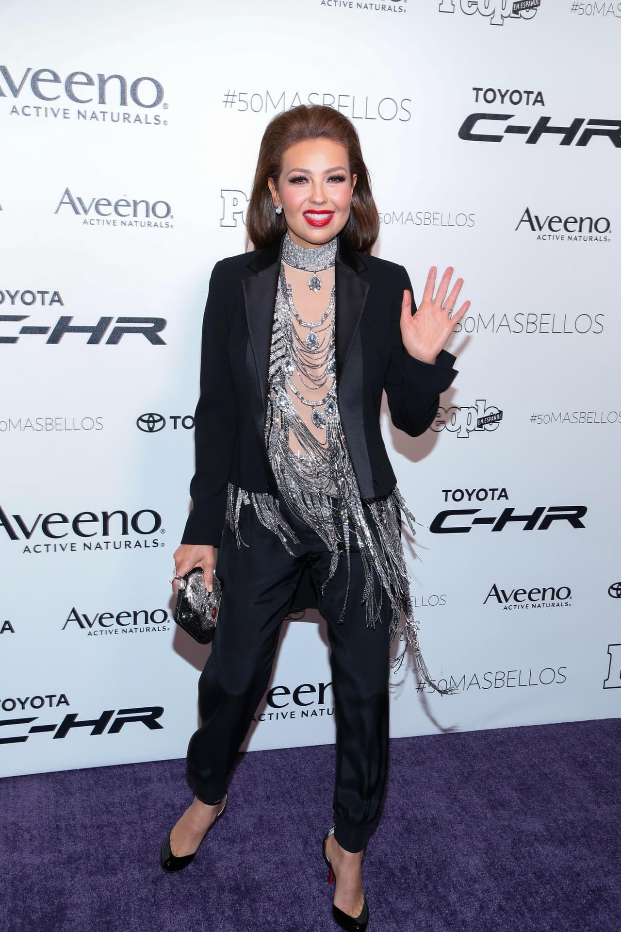 <b><a href="http://www.univision.com/temas/thalia">Thalía</a></b> probablemente es la cantante mexicana más exitosa de todos los tiempos, pues ha vendido más de 25 millones de discos en toda su carrera como cantante. Aunque
<b><a href="http://www.univision.com/temas/thalia">Thalía</a></b> no ha hablado de regresar a los melodramas, muchos productores le han propuesto hacer alguna participación especial en las telenovelas.
