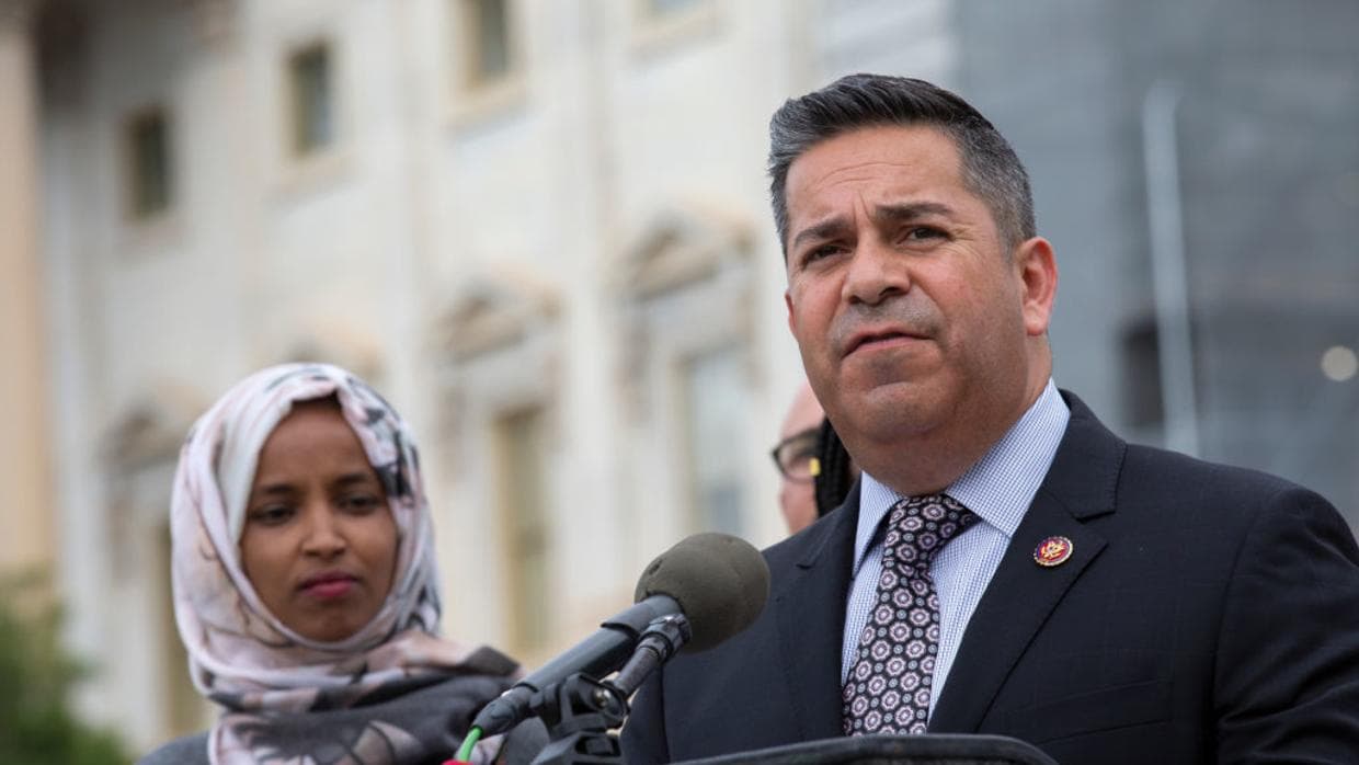 Ben Ray Luján gana en Nuevo México y será el quinto hispano en llegar al Senado