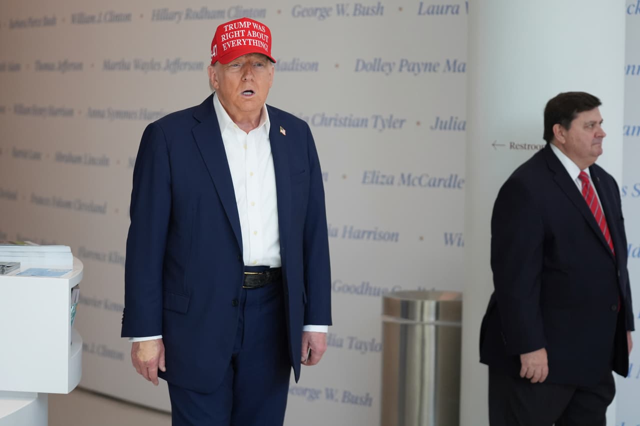 El presidente Donald Trump mientras habla en el museo Casa del Pueblo, el viernes 22 de agosto de 2025, en Washington.