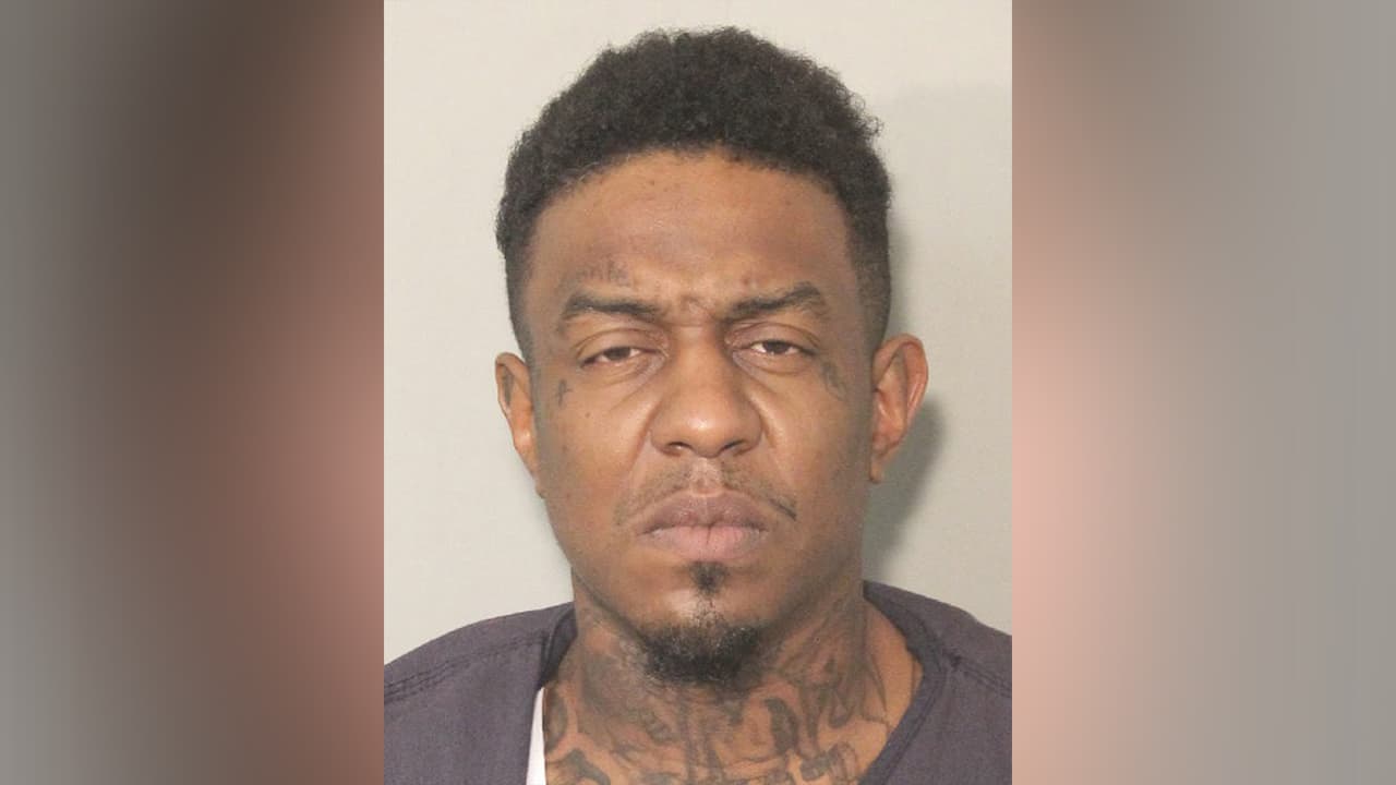 Tyrelle Travon Timmons, es señalado de robo de entre $2,500 y $30,000.