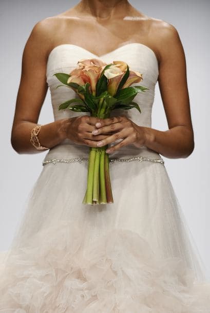 El talle debe ser ajustado, pues así las curvas de la 'socialité' podrán lucirse al máximo.