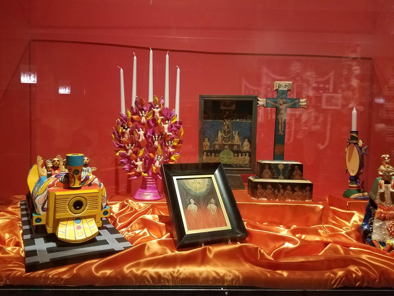 Muchas comunidades y regiones mexicanas honran a sus seres queridos con rituales.