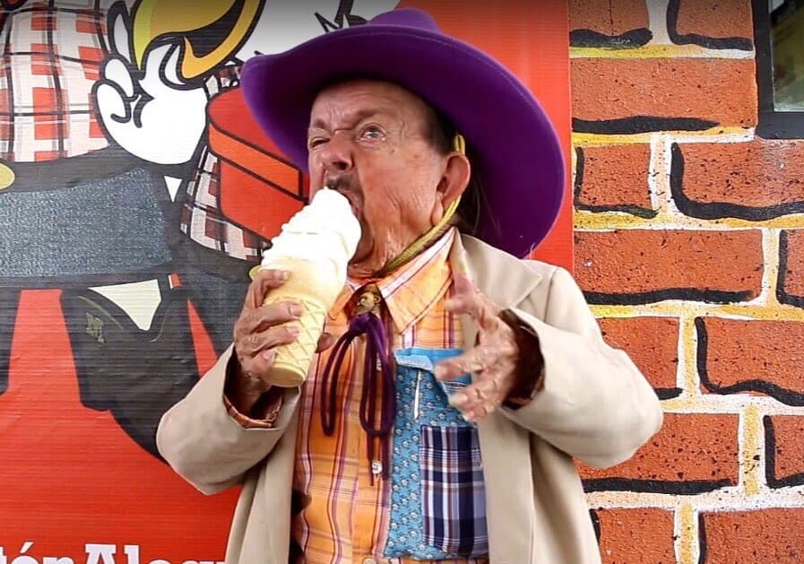 Después de alejarse de los medios por un tiempo y una temporada ganándose la vida como artista callejero, a principios de los 2000, Margarito participó en programas como '¡No manches!' con Omar Chaparro e 'Incógnito' en el que Facundo era el conductor.