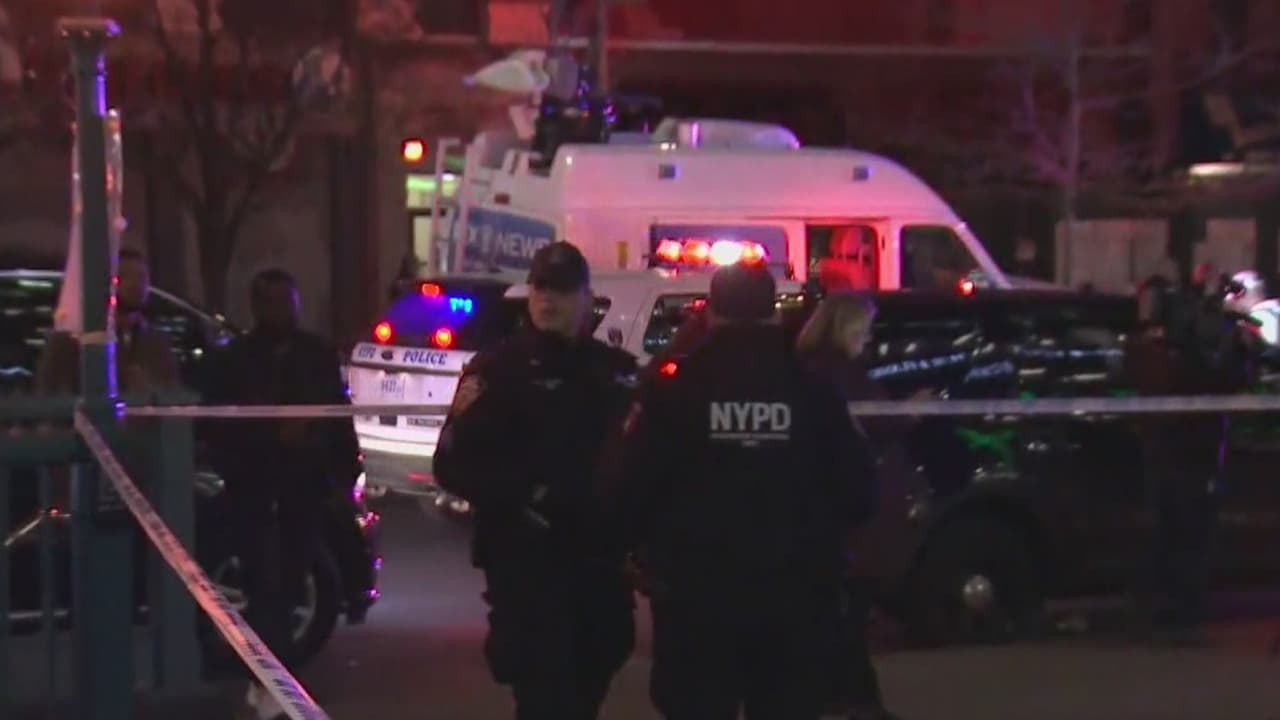 Tiroteo que involucra a policías deja dos personas heridas en Harlem