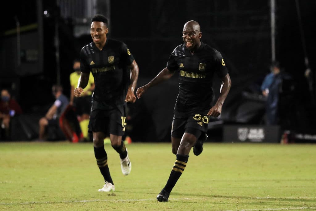 Diego Rossi marcó su triplete al 75’ con asistencia de Brian Rodríguez. Rossi engañó completamente al arquero y fusiló colocando el balón a la izquierda de la portería.