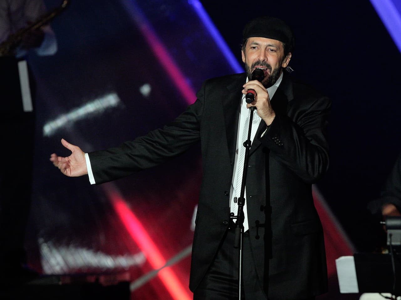 Juan Luis Guerra iniciará este sábado en Puerto Rico su gira por América