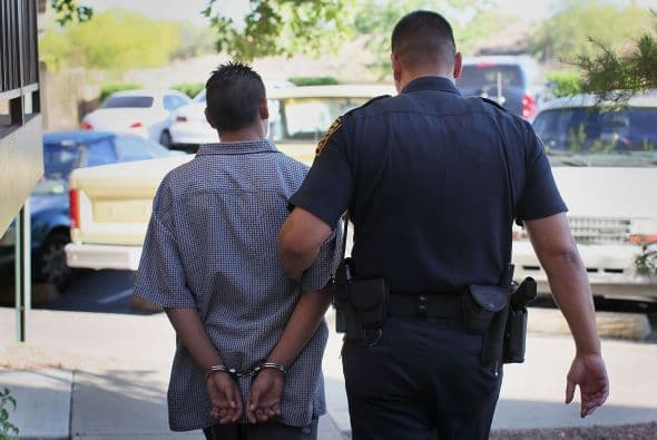 El Comité contra la Tortura (CAT) de la Organización de las Naciones Unidas (ONU) urgió al Estado mexicano abolir la figura del arraigo y lo instó a aprobar una ley general sobre desapariciones forzadas. Ver toda la información .