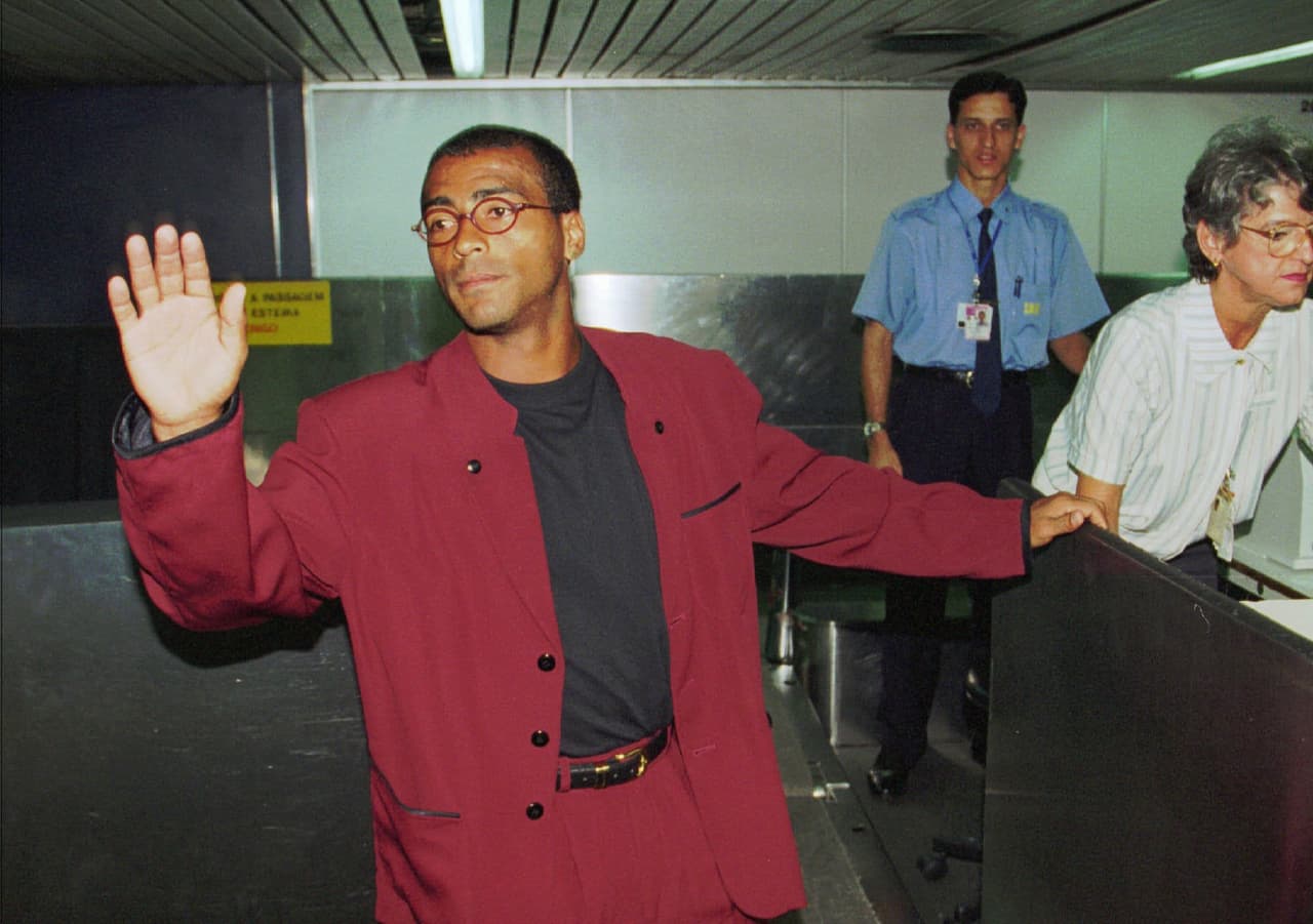 Romário estuvo cien días en Qatar, jugó tres partidos, perdió dos y empató uno. No pudo marcar y regresó al Fluminense. La aventura se dio en 2002.