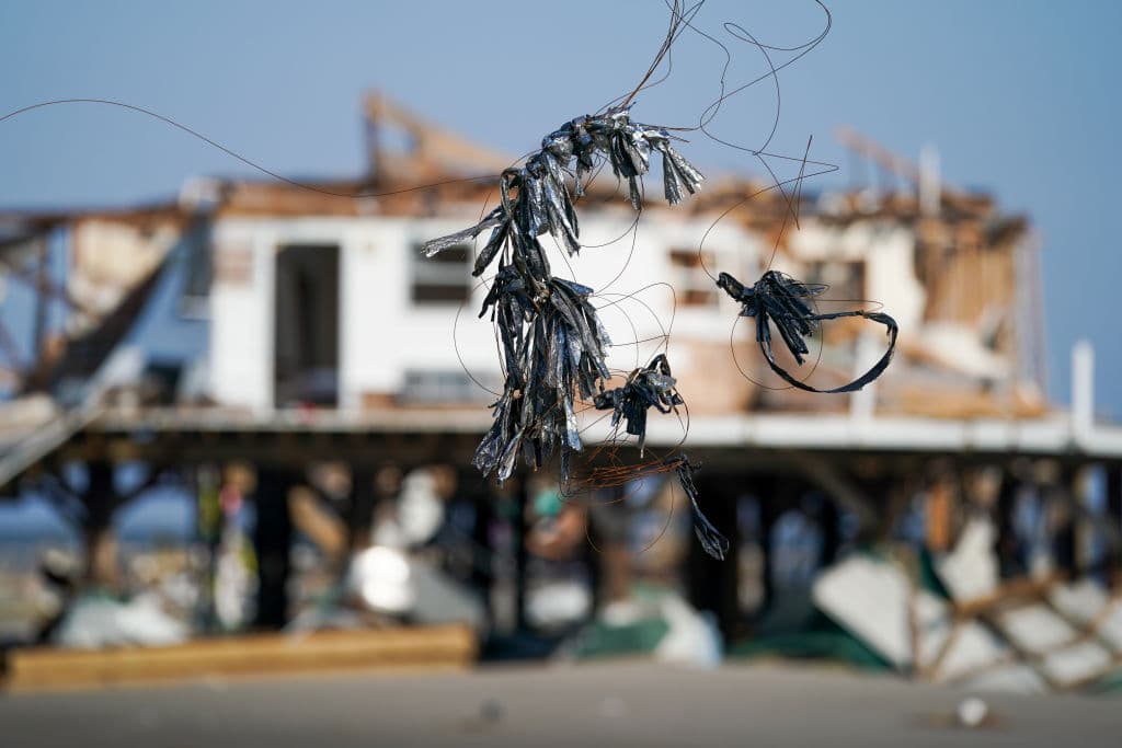 Louisiana restablece el 70% de la energía eléctrica tras Ida, pero en zonas rurales podría tardar hasta finales de septiembre