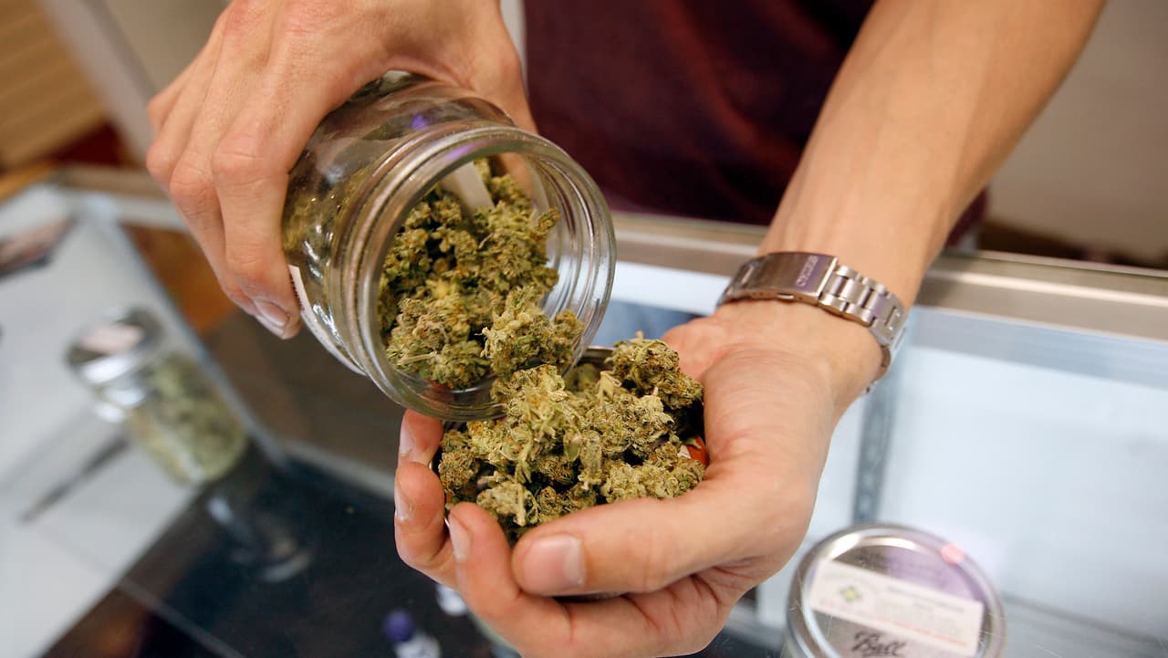 <b>Cómo registrarse en línea para el programa de Pensilvania: </b>Si califica, puede inscribirse en el programa de marihuana medicinal en línea a través del Registro de marihuana medicinal del departamento de salud de Pensilvania.