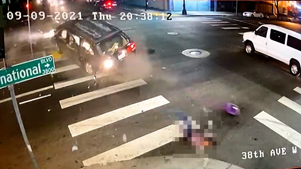 Choque en Oakland deja 10 heridos, entre ellos niños que salieron expulsados de un vehículo