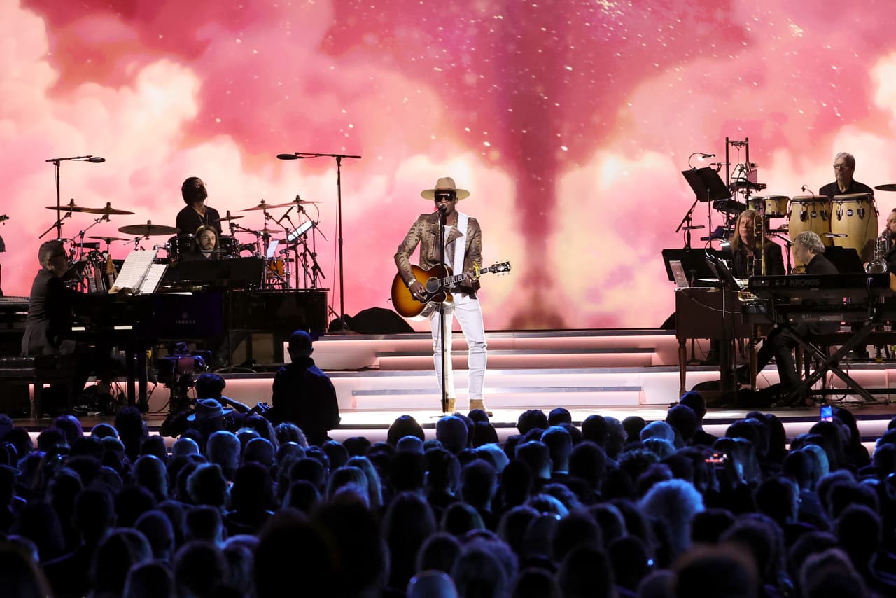 A sus 21 años, Jimmie sufrió un ataque de corazon. Según el artista, los problemas cardiácos corren en la familia.