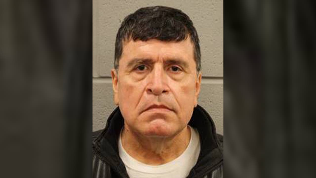 Arrestan a excapitán de la policía de Houston acusado de agresión con agravantes