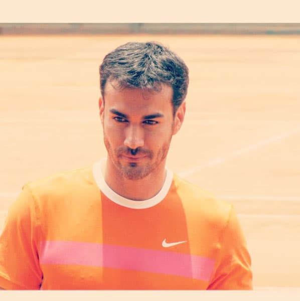 Algunas de las características de su chica ideal son: debe saber cocinar, tener buenos valores, ser bonita y que sepa dar masajes.