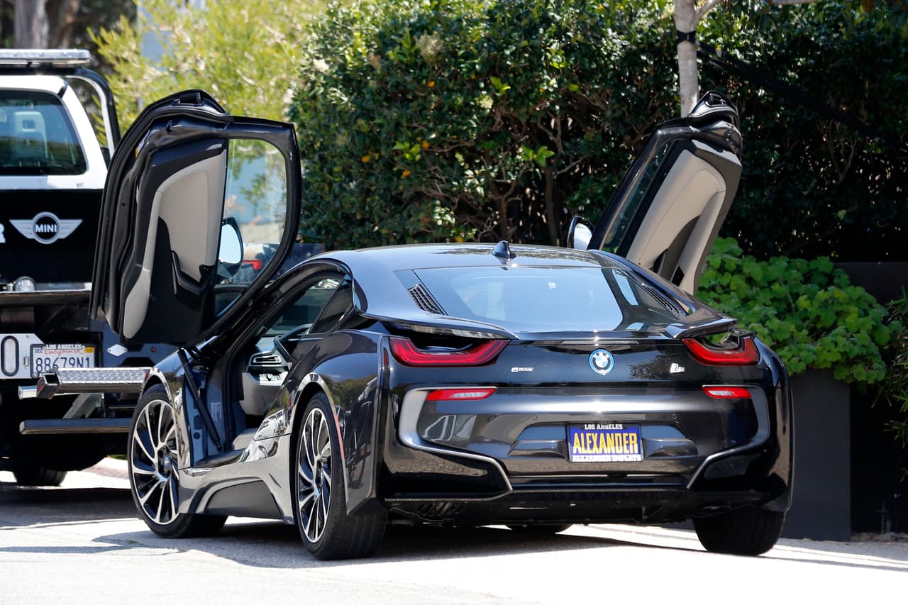 Se trata de un BMW i8 híbrido que puede acelerar de 0 a 100 kilómetros en 4,5 segundos.