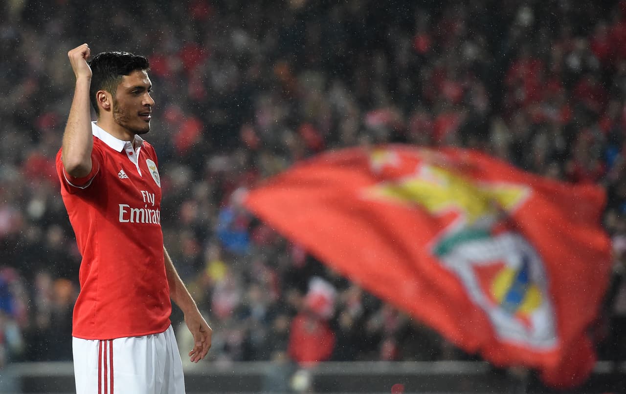 Se podría decir que Raúl está en desventaja, ya que sus cuatro goles del 2018 son los únicos que ha marcado en la liga portuguesa, pero también es cierto que las copas locales tiene dos anotaciones más.