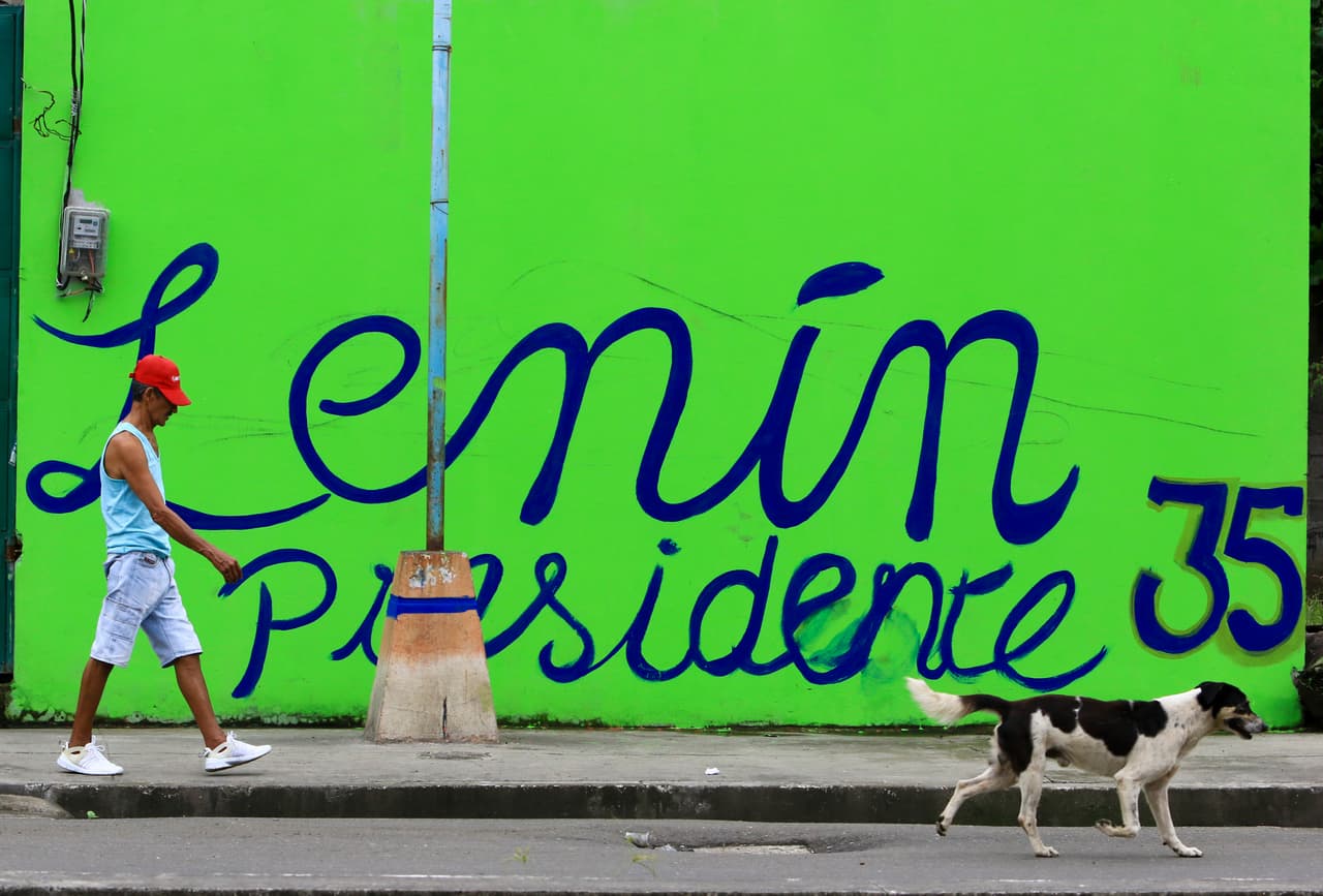 Tras una campaña de enfrentamientos y eslóganes, Ecuador elige al sustituto de Correa