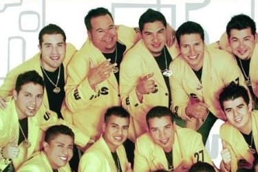 'Mi mayor anhelo' era la exitosa canción que Banda MS tocaba.