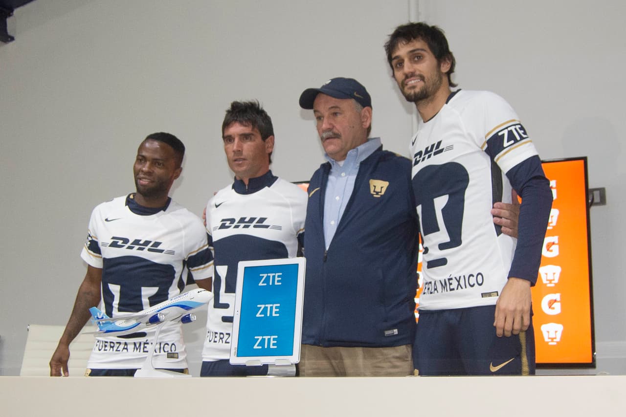 El colombiano Yuber Asprilla, el argentino Matias Alustiza y Alejandro Arribas son las nuevas incorporaciones confirmadas por Pumas hasta el momento.