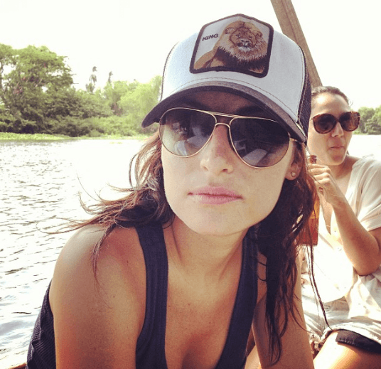 Debutó en teatro a los 17 años con su padre, el primer actor Gonzalo Vega.