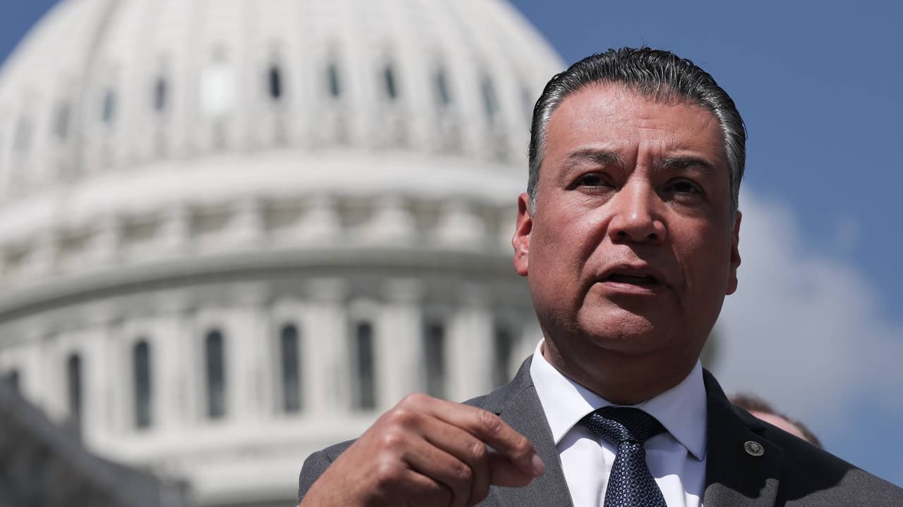 Esto pasaría si el NO a la proposición 50 gana en California, según el senador Alex Padilla